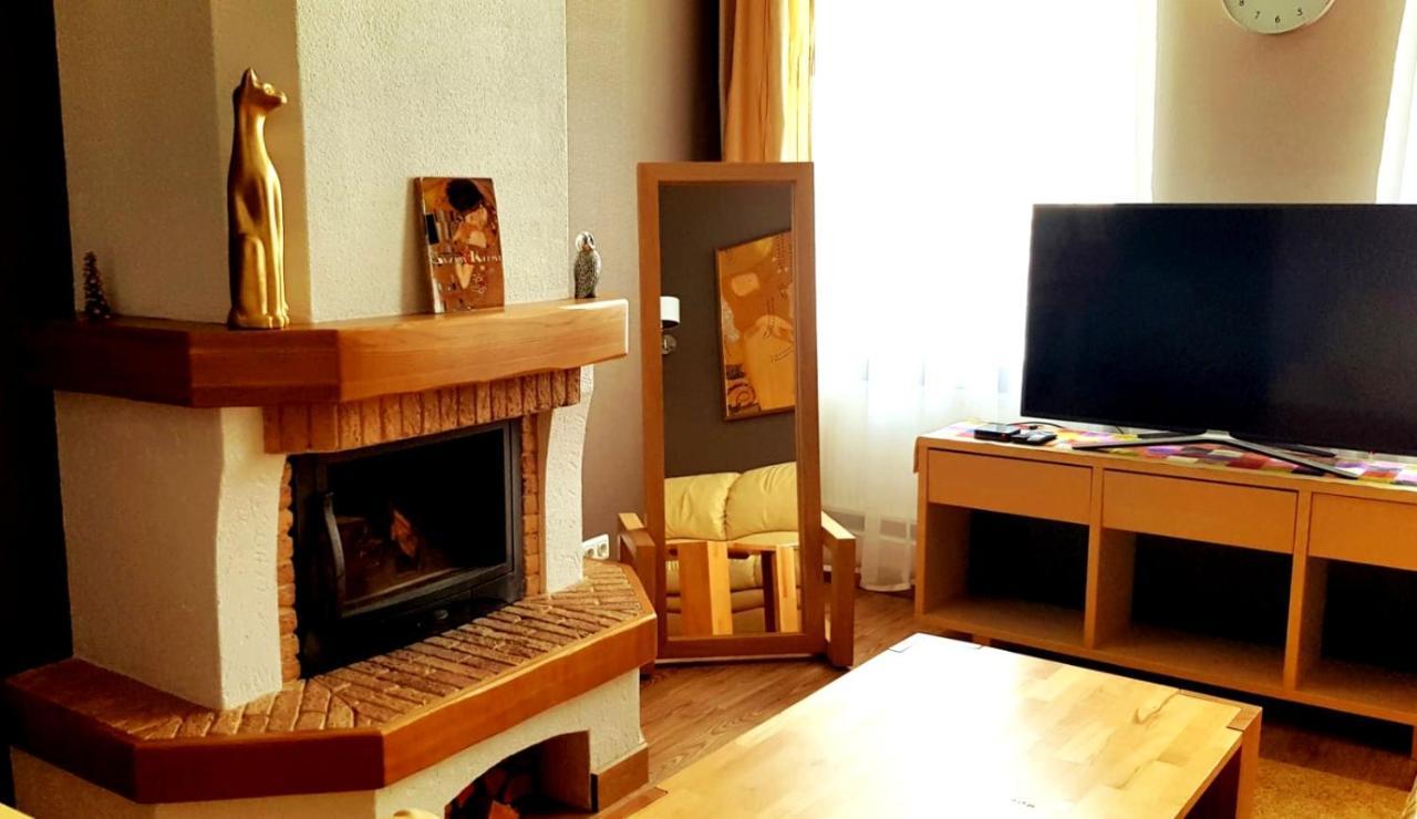 Gustav House Apartamento Daugavpils Exterior foto